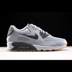 Nike Air Max women’s grey sneakers RARE find